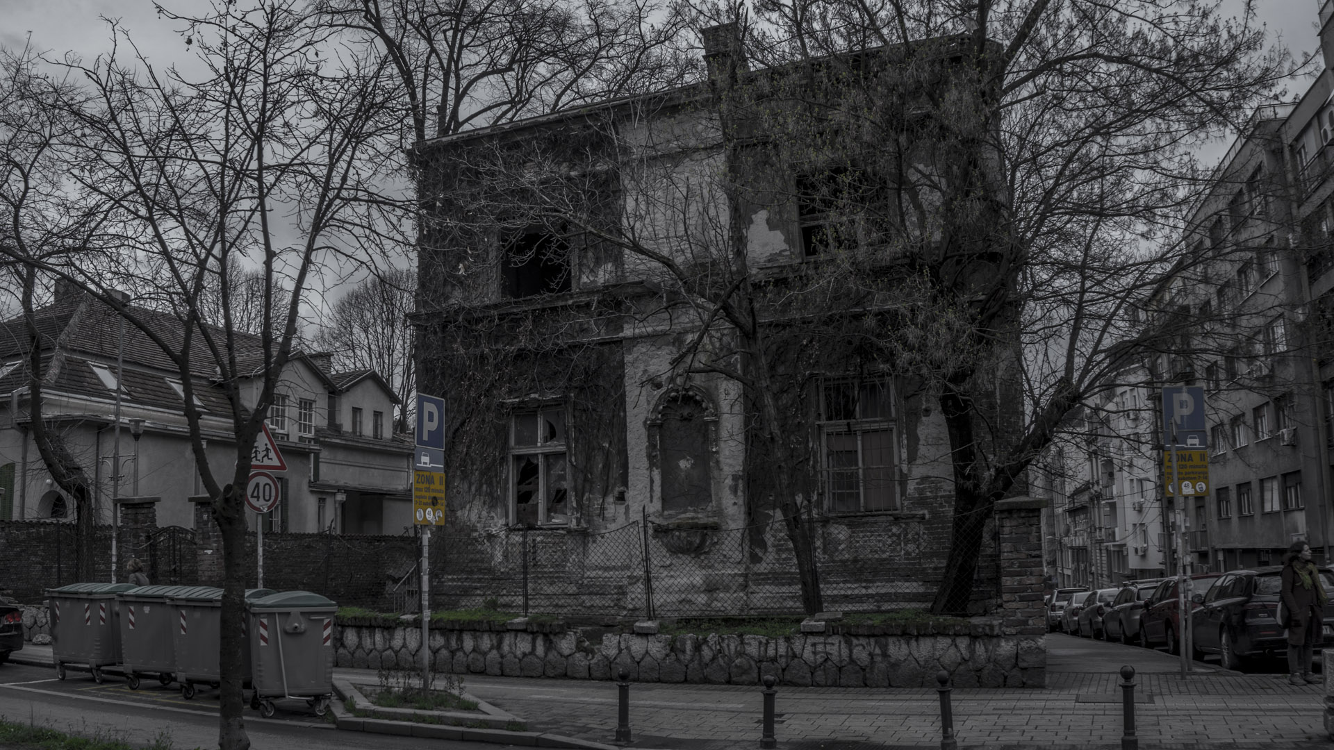 Previous pigeonhole => The Secret Life of Houses (II) // Petr Nuska - Photography - woreshack.cz